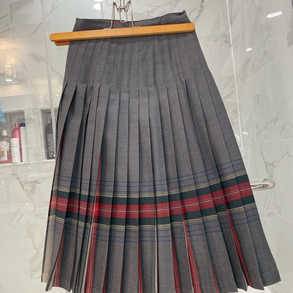 Vintage HIGHLAND QUEEN Reversible 100% Wool Skirt - Picture 4 of 7